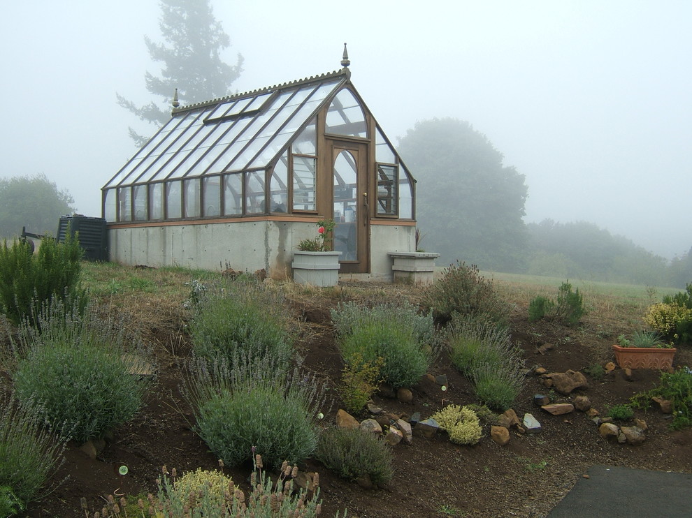 Inspiration for a timeless greenhouse remodel in Portland