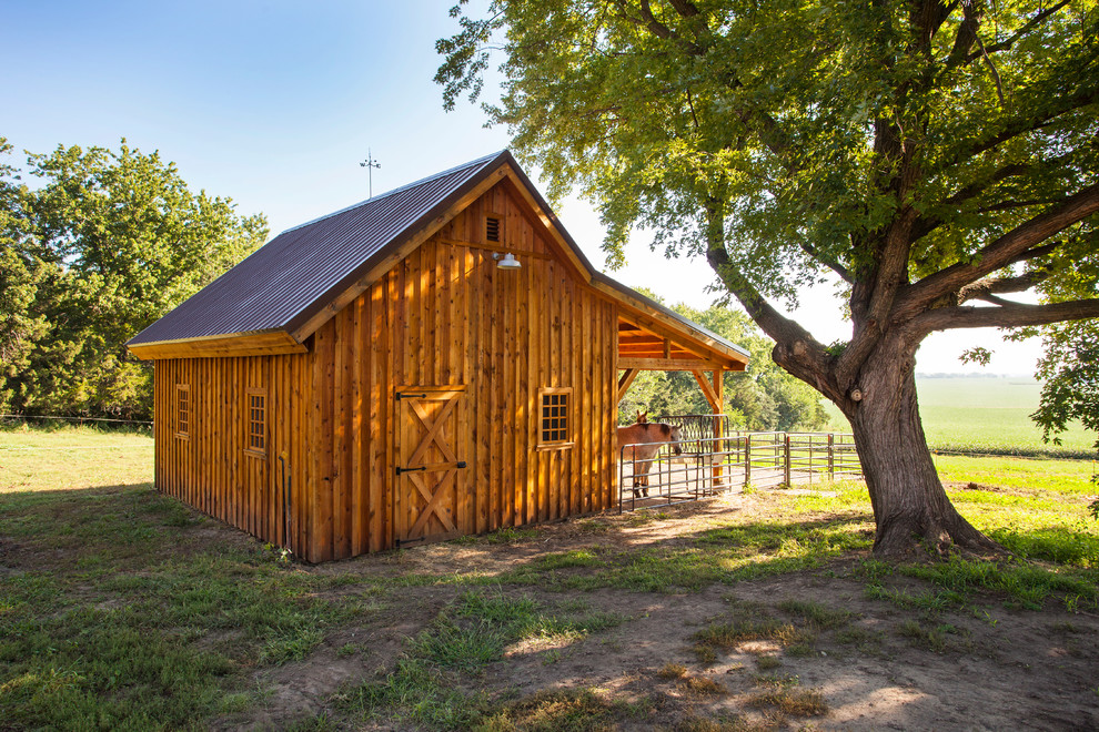 Farmhouse shed photo in Other
