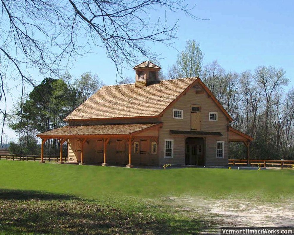Example of a cottage shed design in Charleston