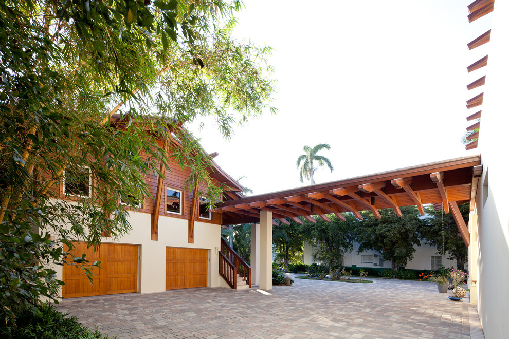 Example of an island style shed design in Miami