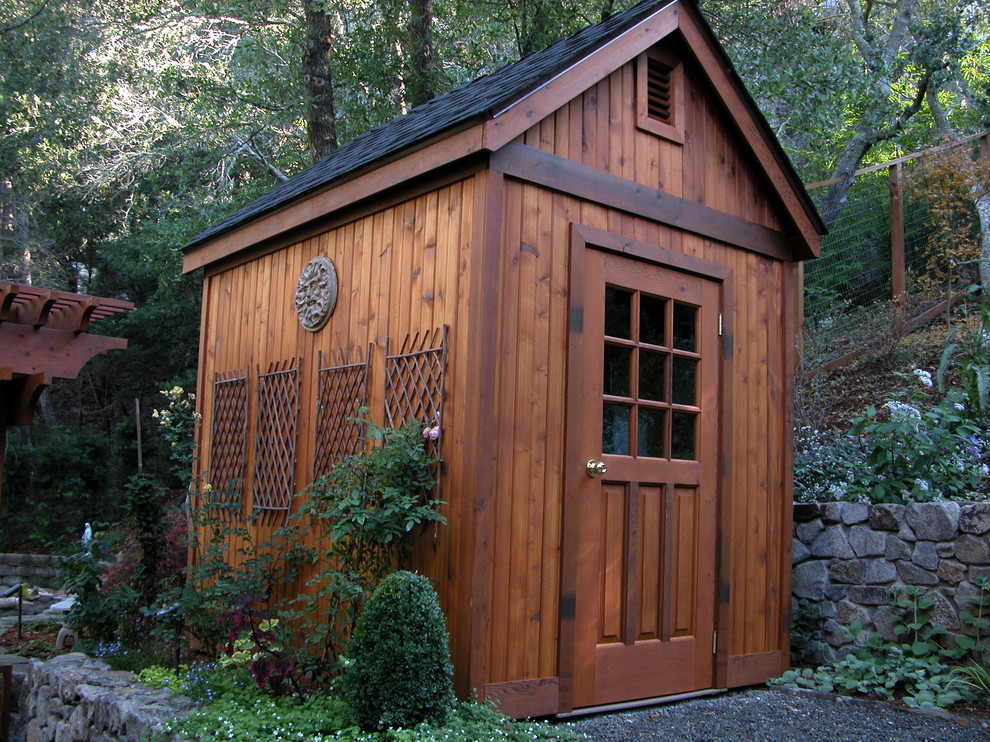 サンフランシスコにあるトラディショナルスタイルのおしゃれなガーデニング小屋の写真