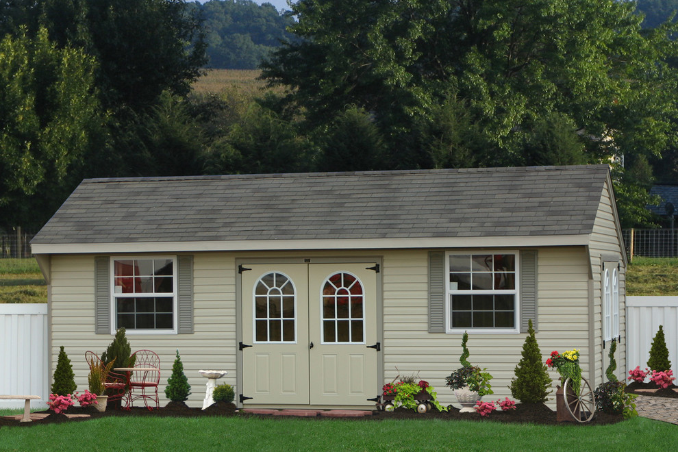 Design ideas for a classic garden shed and building in Philadelphia.