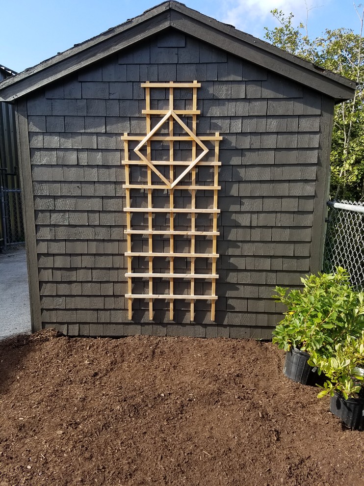 Example of a trendy shed design in Portland Maine