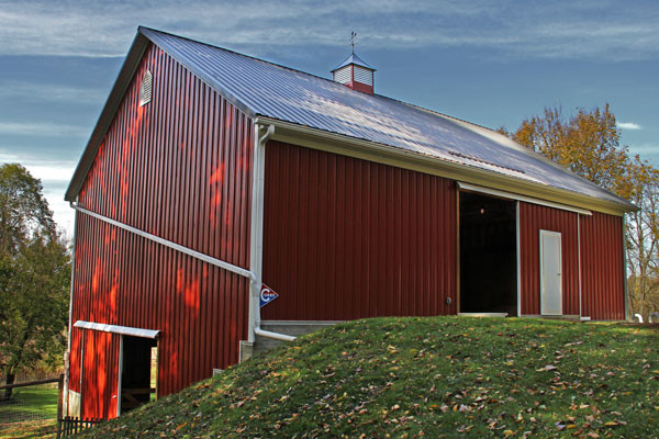 Barn - cottage barn idea in Cleveland