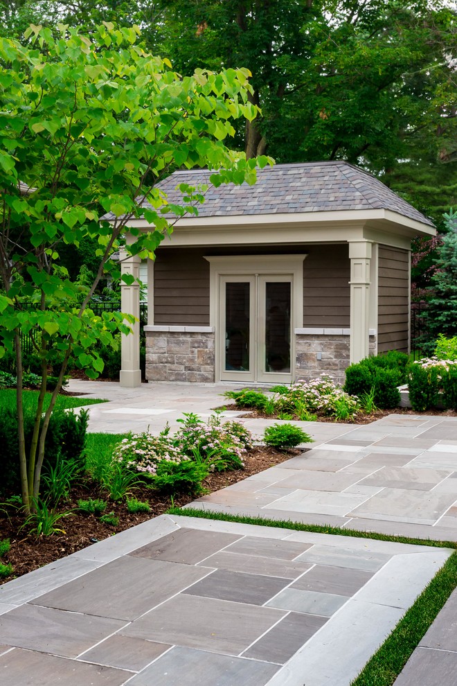 This is an example of a traditional detached garden shed and building in Toronto.