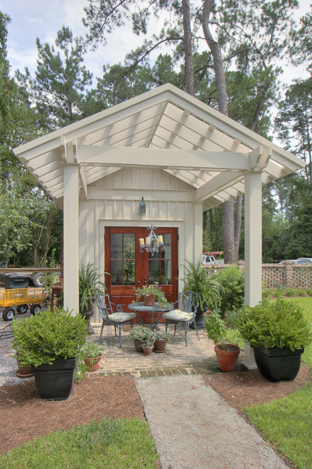 Elegant shed photo in Atlanta