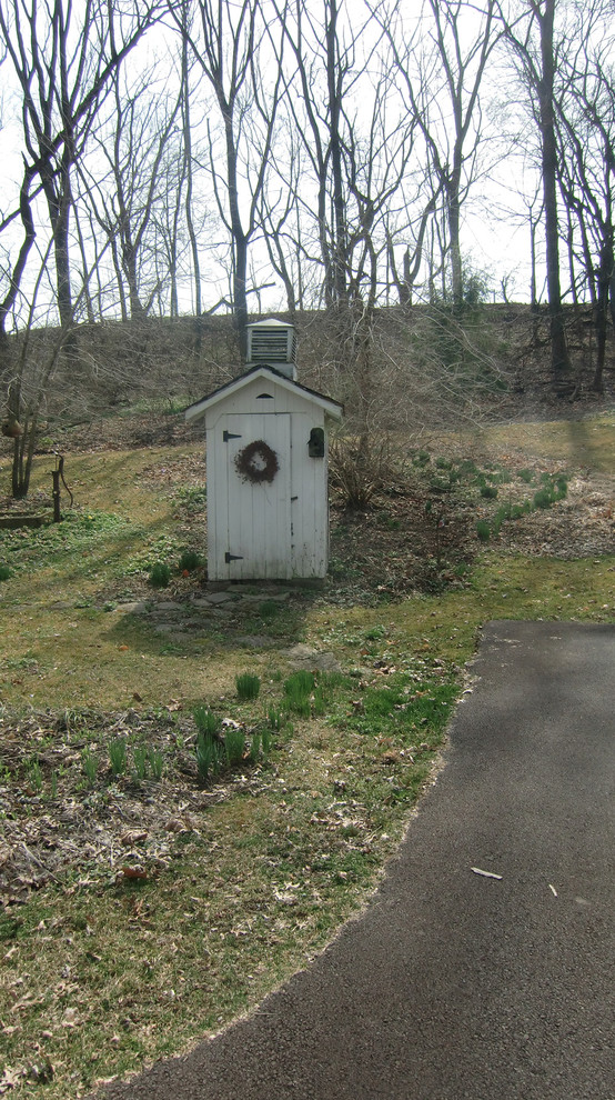 Example of a country shed design in Cincinnati