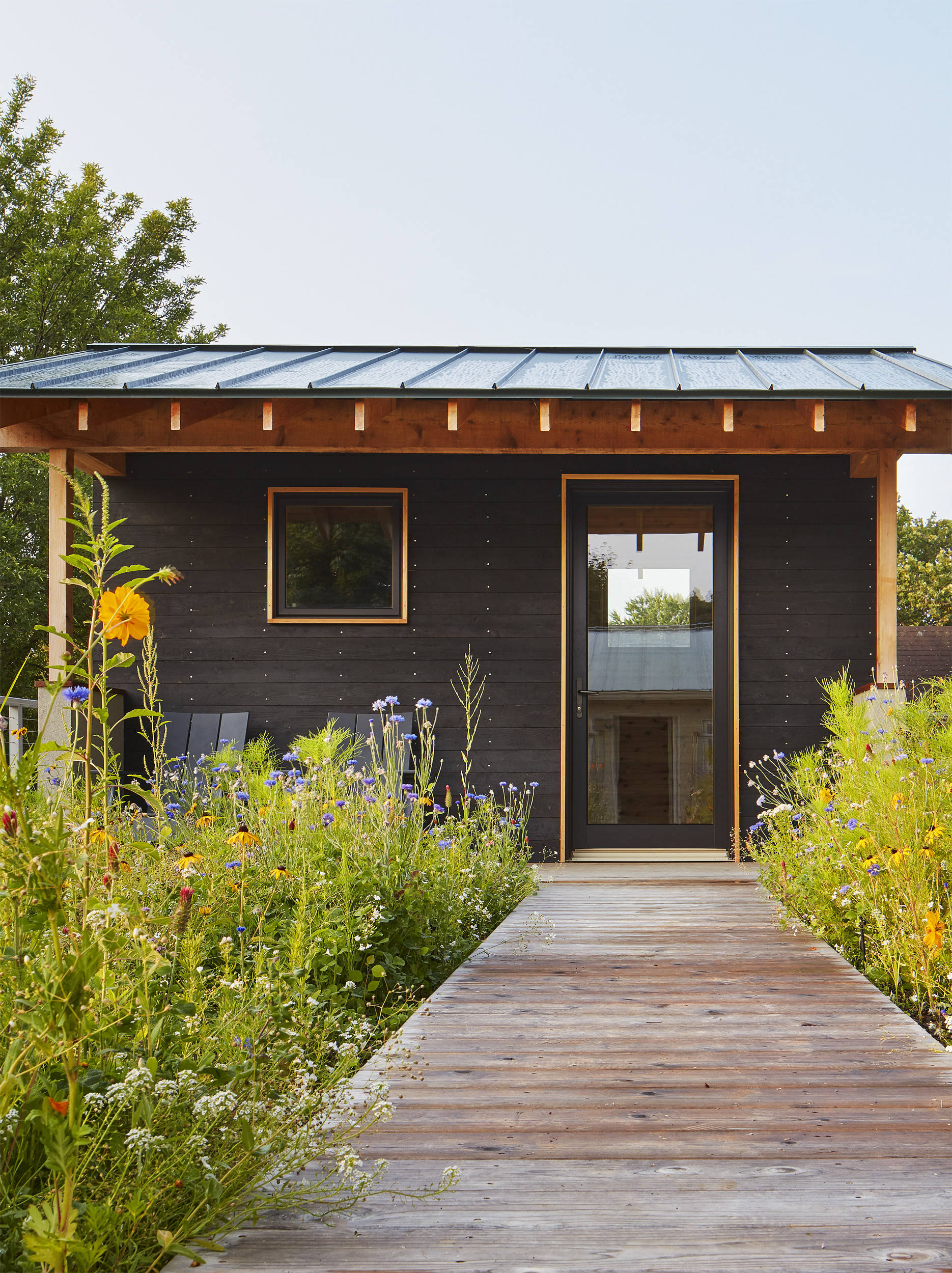 北欧スタイル物置小屋 庭小屋の事例画像 21年9月 Houzz ハウズ 北欧スタイル物置小屋 庭小屋の事例画像 21年9月 Houzz ハウズ