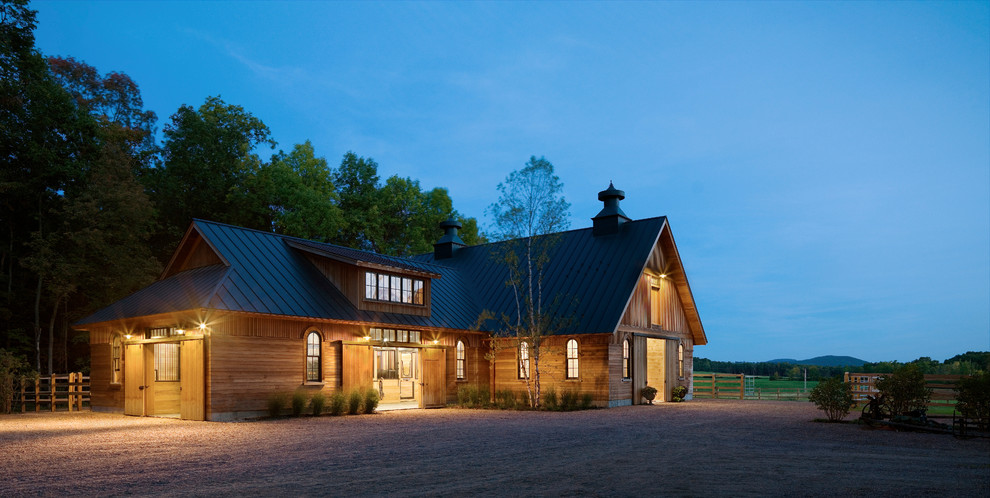 This is an example of an expansive rural detached barn in Burlington.