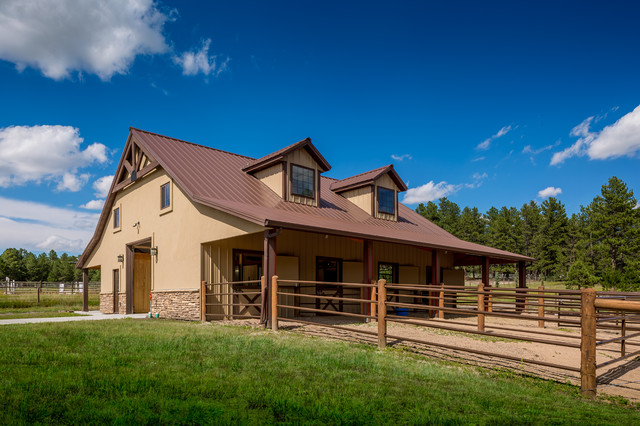 Simpson Horse Stable (project 218394) - Traditional - Granny Flat Or 