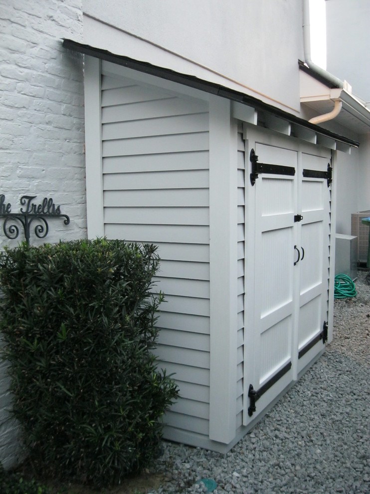 Inspiration for a classic garden shed and building in Orlando.