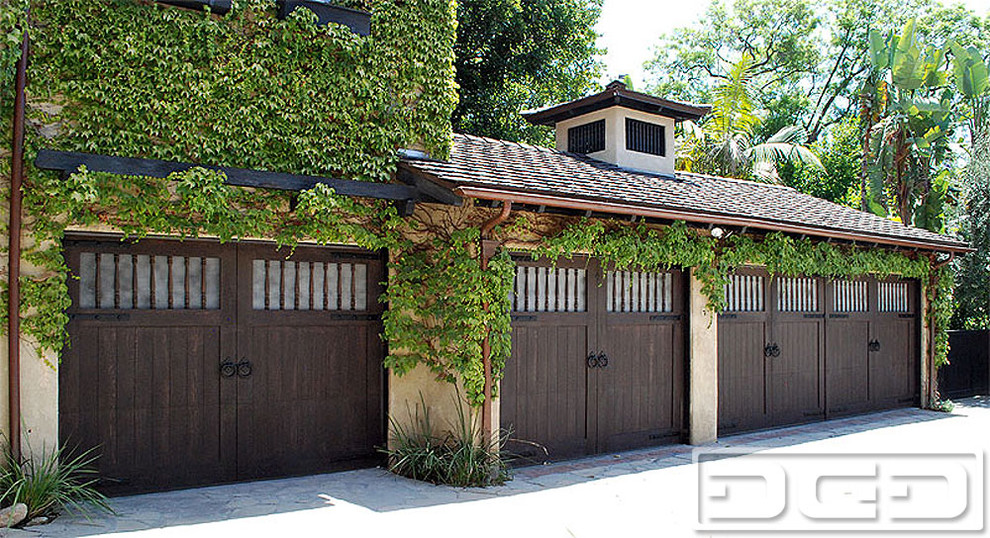 Mediterranean garden shed and building in Los Angeles.