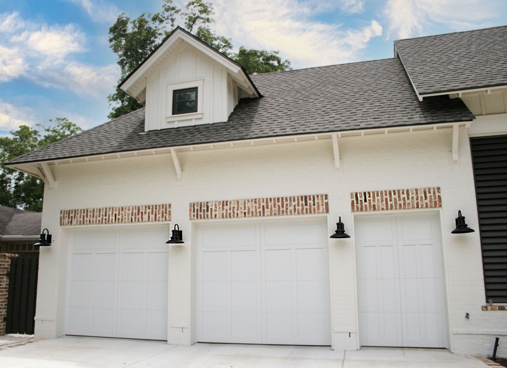 Photo of a traditional garage.
