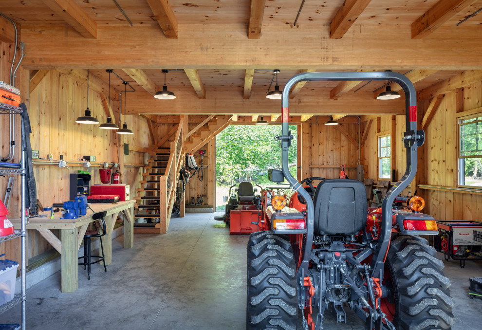 Idéer för att renovera en stor lantlig fristående garage och förråd