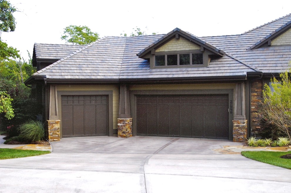 Example of a classic garage design in Kansas City