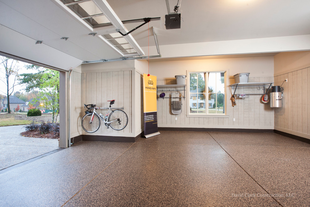The Silverton Traditional Garage Austin by Wingo Design
