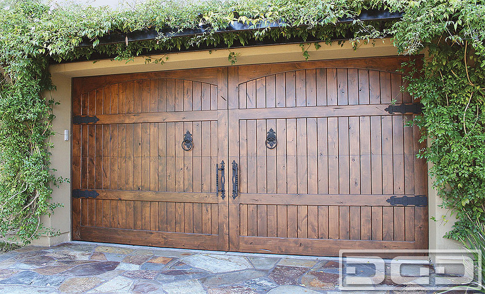 Inspiration for a timeless shed remodel in Orange County