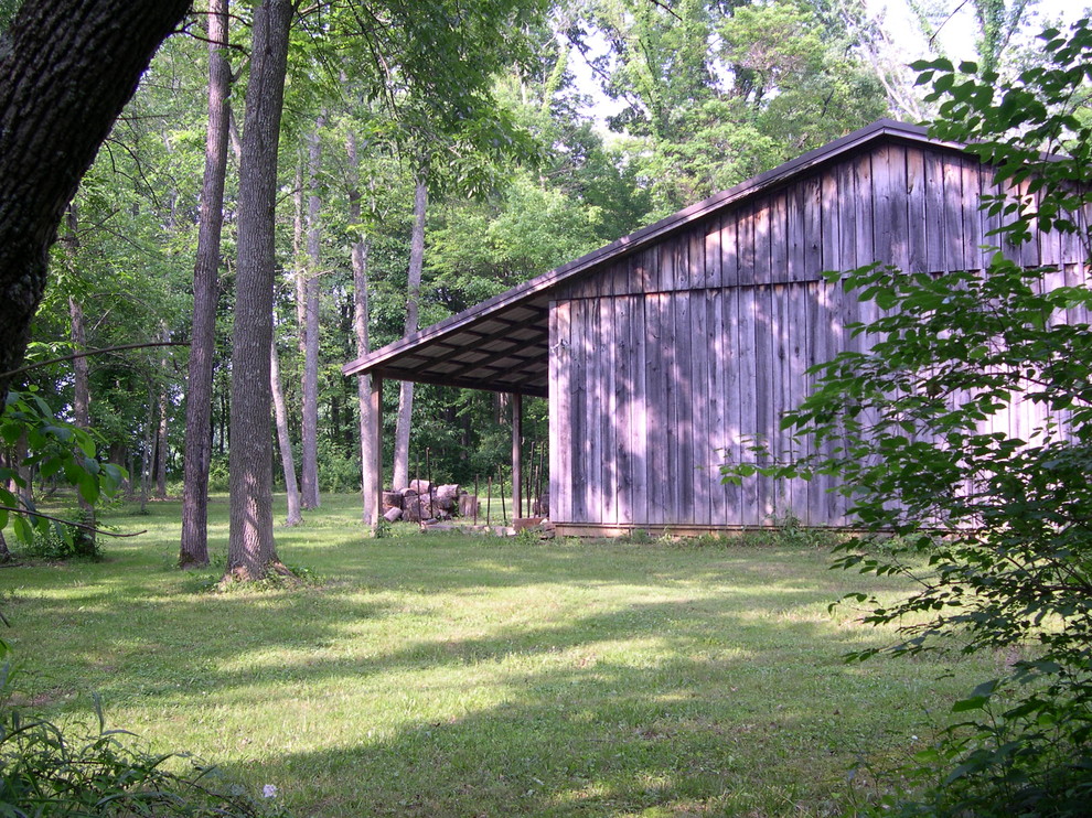 Shed - rustic shed idea in Cincinnati