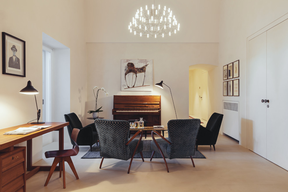 Living room - 1960s living room idea in Bari