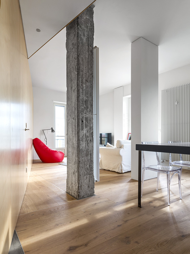 Modernes Wohnzimmer in Turin