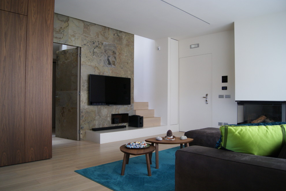 Immagine di un soggiorno contemporaneo di medie dimensioni