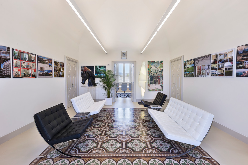 Design ideas for a modern living room in Bari.