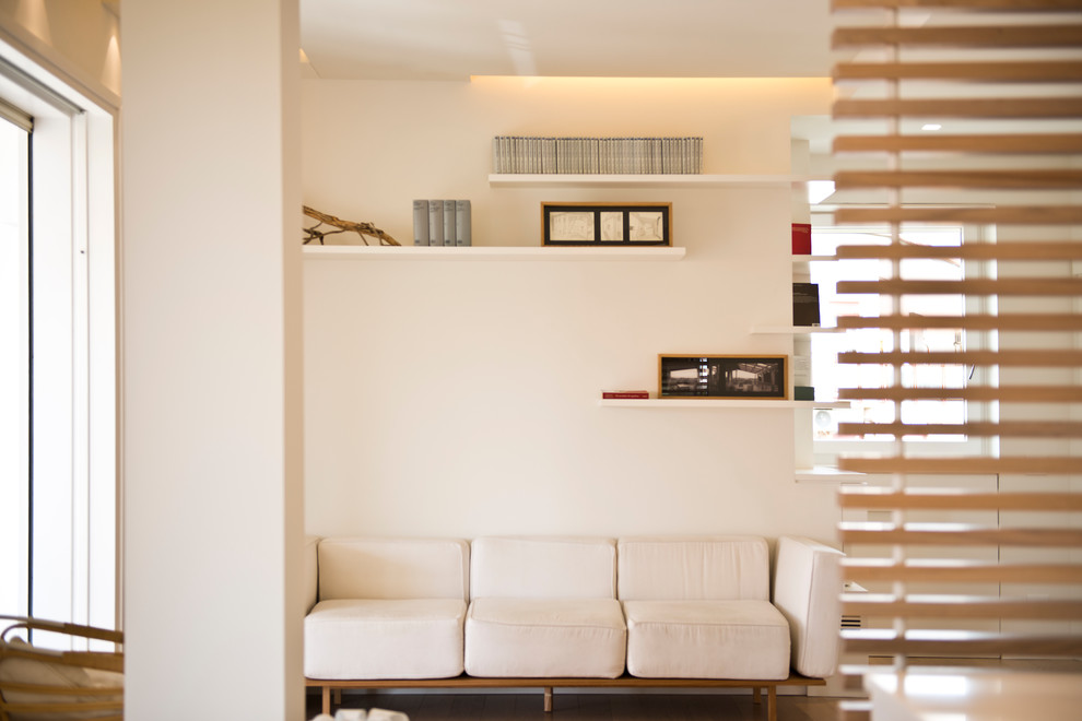 Trendy living room photo in Rome