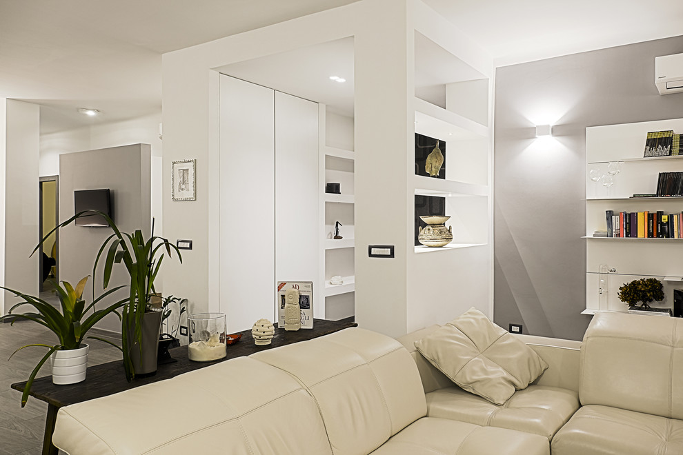 casa A&L Ingresso con nicchie e cappottiera - Modern - Living Room ...