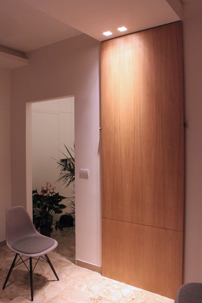 Foto di un soggiorno design di medie dimensioni e chiuso