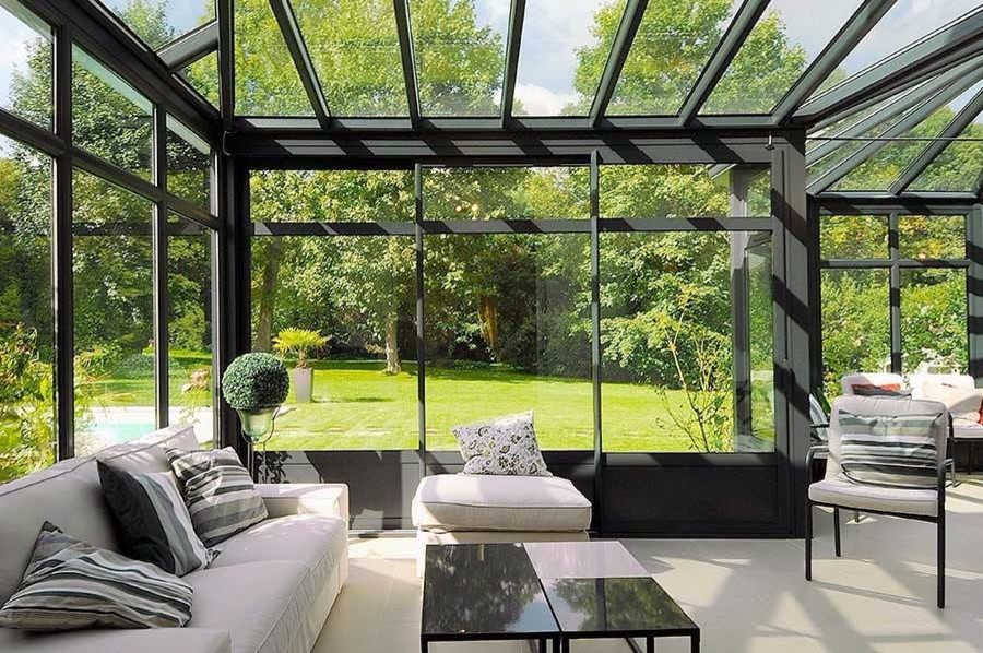 Design ideas for a contemporary conservatory in Rome.