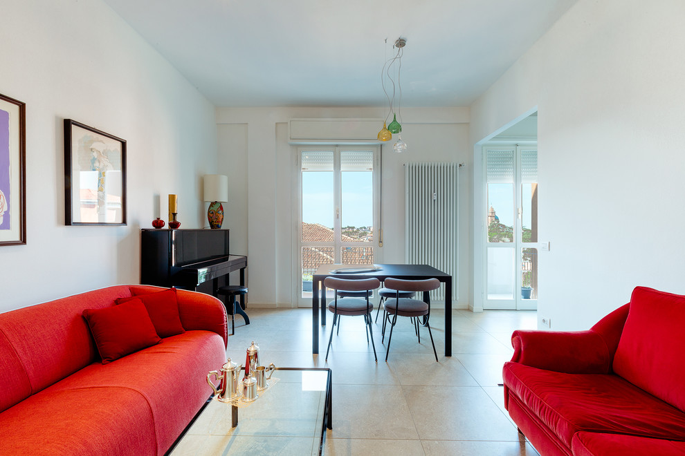 Пример оригинального дизайна: открытая гостиная комната среднего размера в современном стиле с белыми стенами, полом из керамогранита и серым полом без телевизора