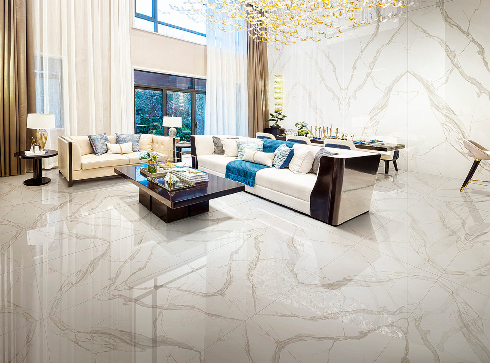 Imagen de sala de estar moderna con paredes blancas, suelo de baldosas de porcelana y suelo blanco