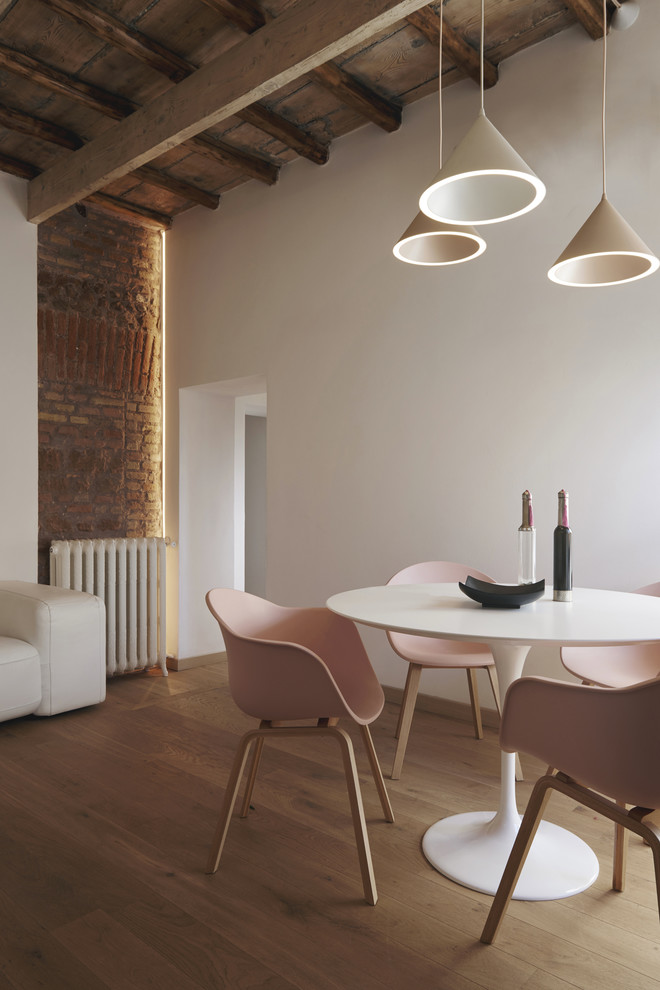 Modernes Wohnzimmer in Rom