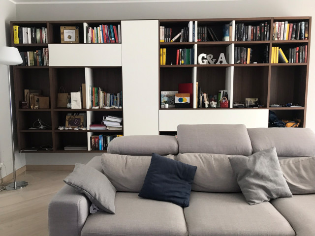 Pianca libreria moderna soggiorno Varedo - Modern - Living Room - Milan -  by Studio Zetarredamenti