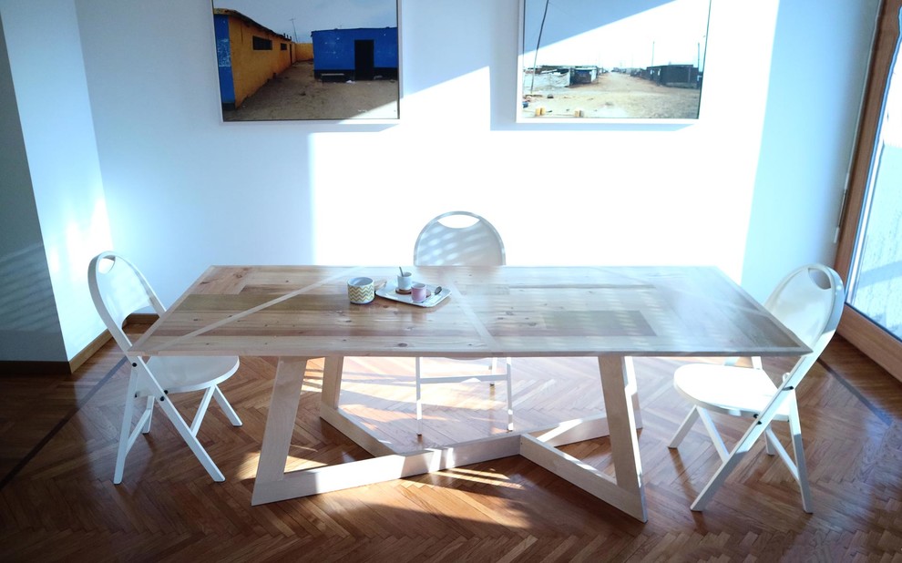 Foto di una sala da pranzo design di medie dimensioni