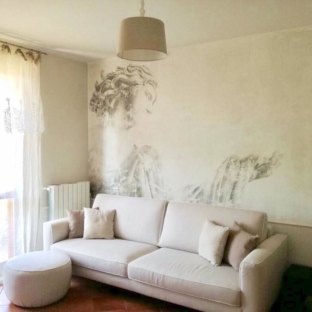 residenza privata, divano con puff e carta da parati - Shabby-Chic Style -  Salotto - Milano - di bianco home | Houzz