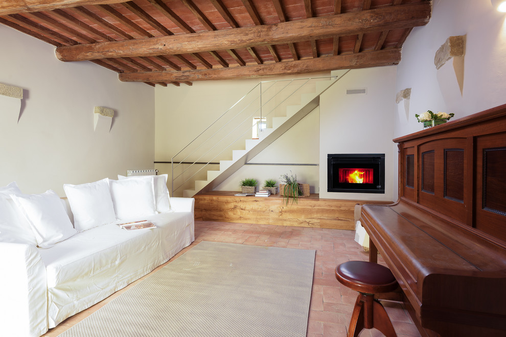 Design ideas for a farmhouse living room in Florence.