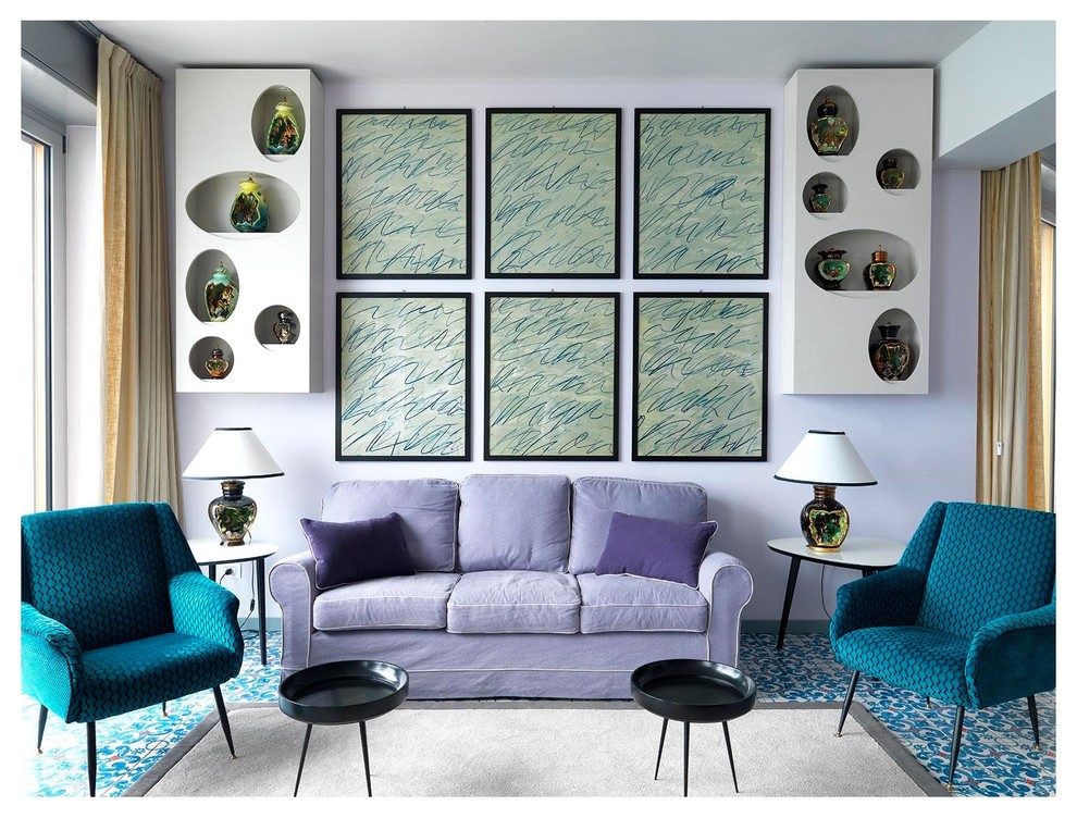 Cette image montre un salon design avec une salle de réception, un mur violet et aucun téléviseur.