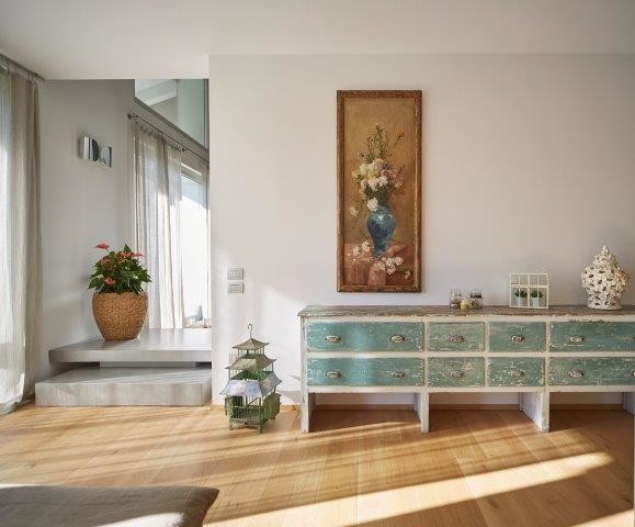 Aménagement d'un salon éclectique.