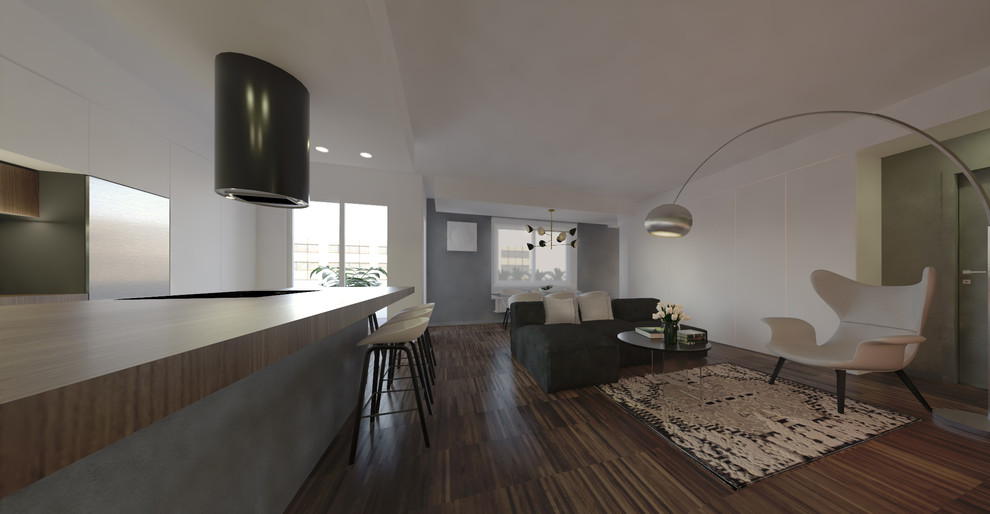 Mittelgroßes, Offenes Modernes Wohnzimmer ohne Kamin mit grauer Wandfarbe, braunem Holzboden, Multimediawand und braunem Boden in Sonstige