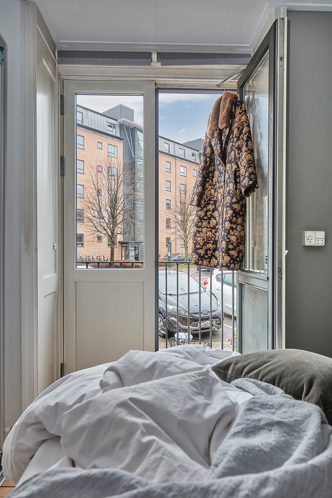 Свежая идея для дизайна: спальня в стиле модернизм - отличное фото интерьера