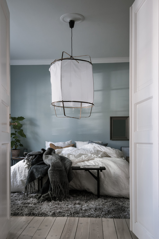 ヨーテボリにある北欧スタイルのおしゃれな寝室のレイアウト