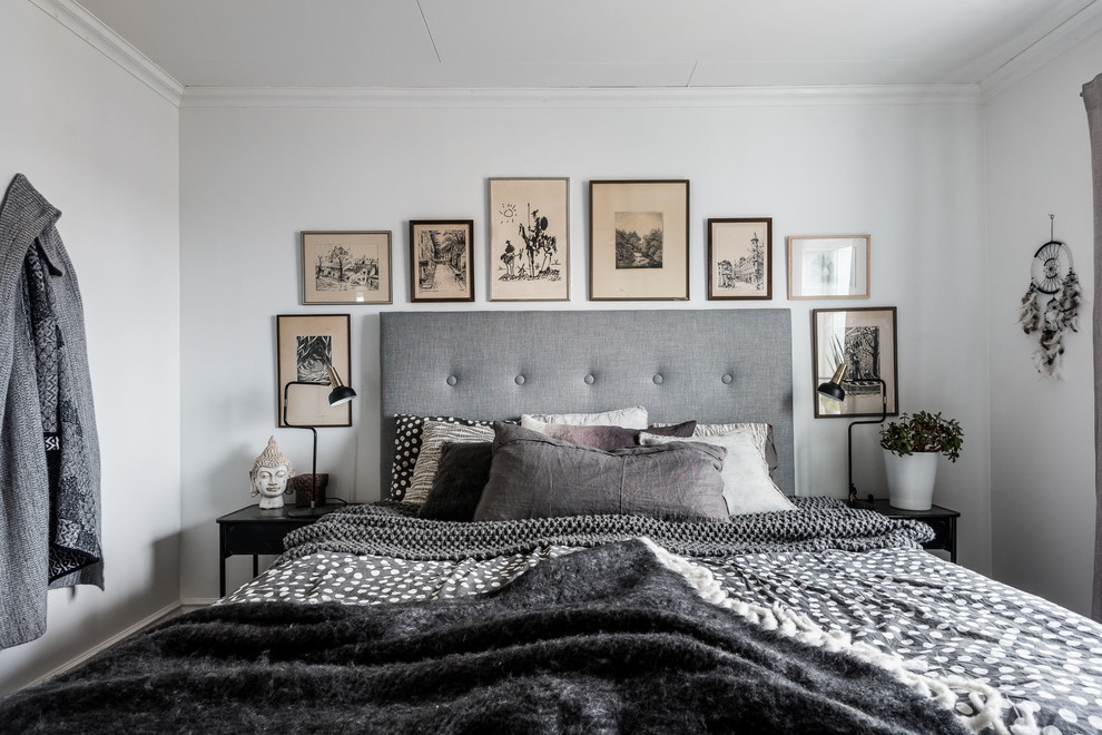 ヨーテボリにある北欧スタイルのおしゃれな寝室