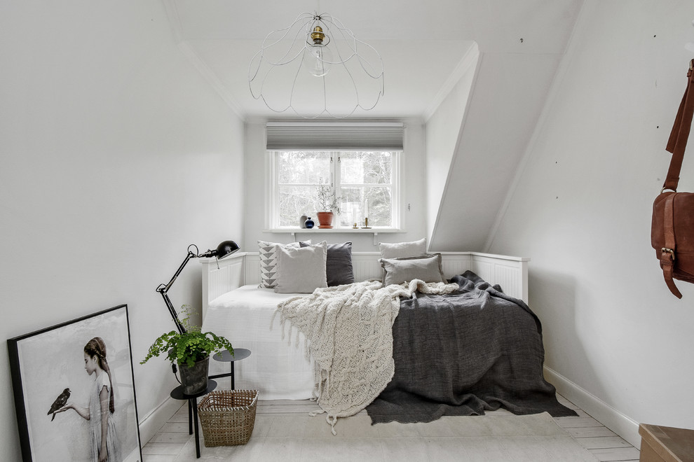 Bedroom - scandinavian bedroom idea in Stockholm