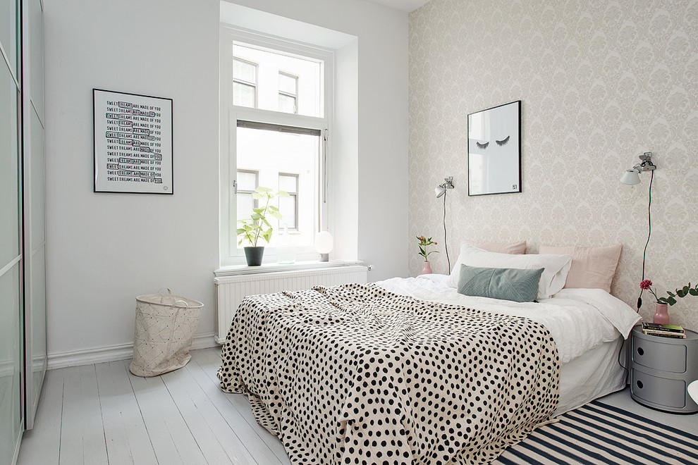 На фото: спальня в скандинавском стиле с