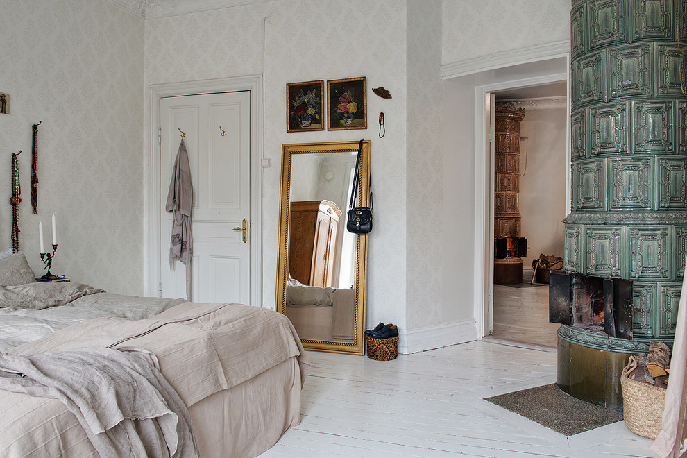 Example of an ornate bedroom design in Gothenburg