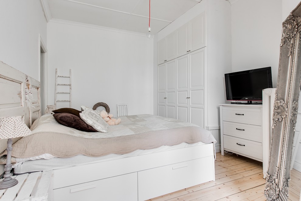 Victorian bedroom in Gothenburg.