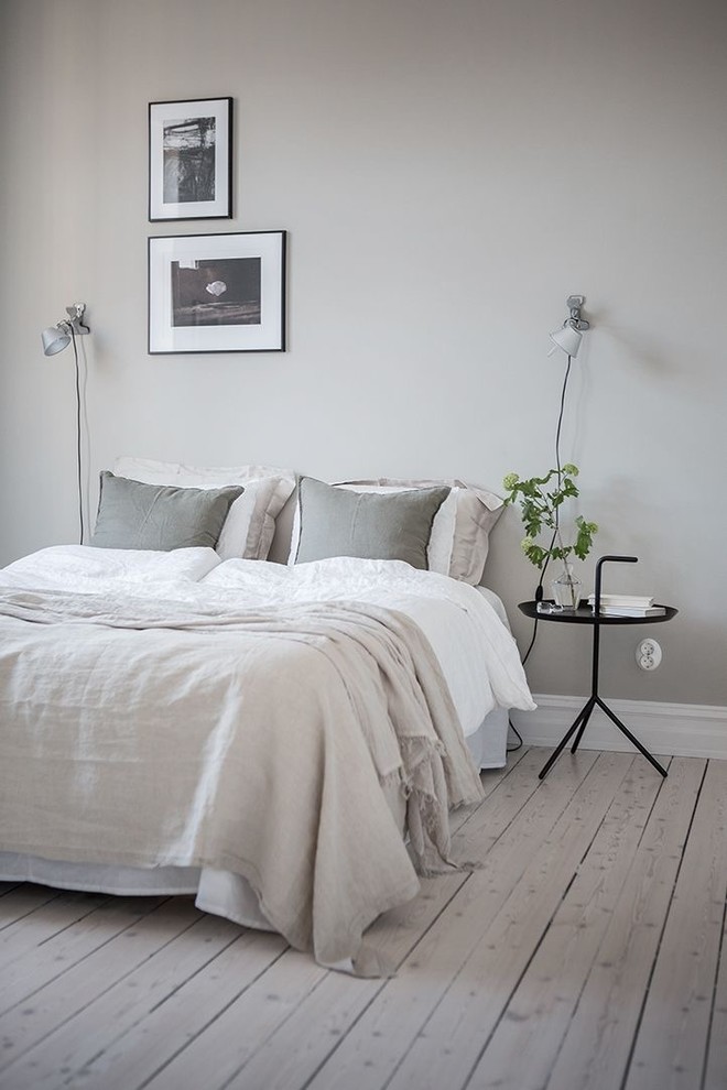 Bedroom - scandinavian bedroom idea in Gothenburg