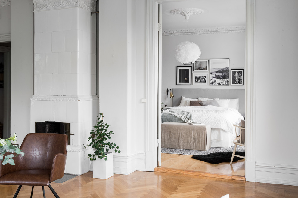 Design ideas for a traditional bedroom in Gothenburg.