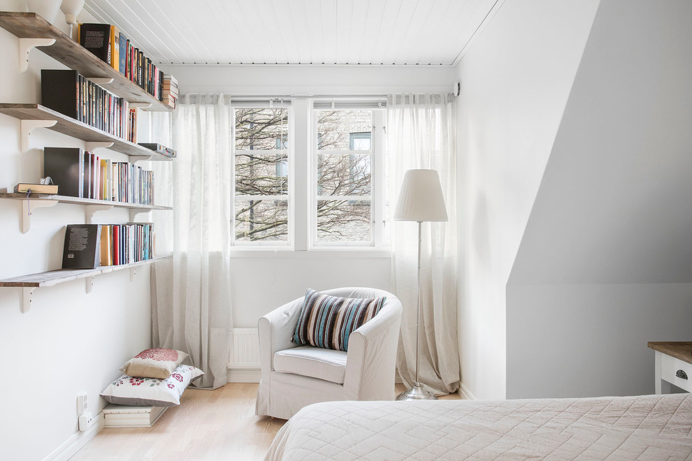 Inspiration for a cottage bedroom remodel in Malmo